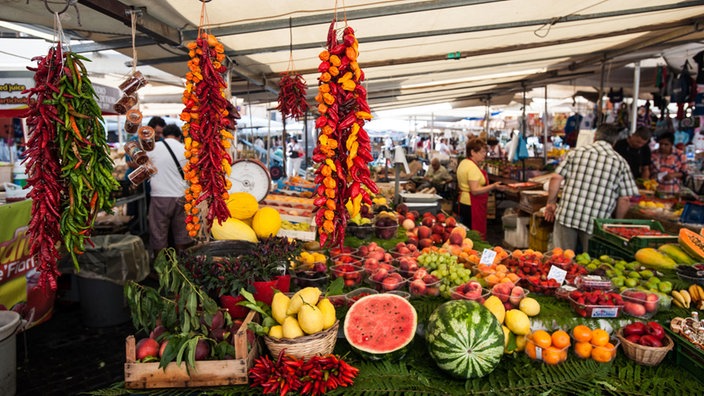 Ein Obst- und Gemüsestand