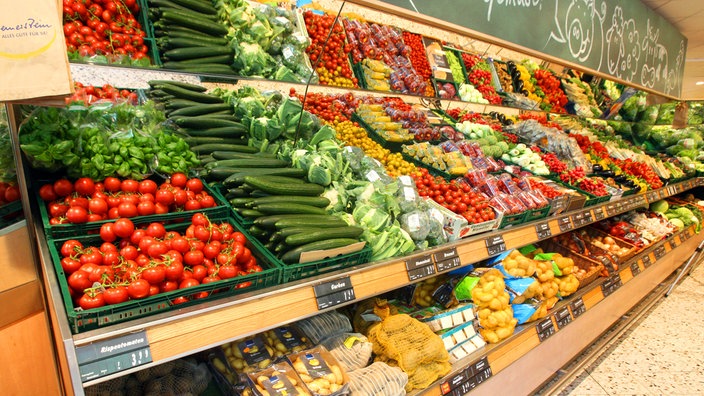 Gemüsetheke in einem Supermarkt