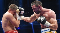  Giovanni de Carolis und Tyron Zeuge (links) beim Boxkampf