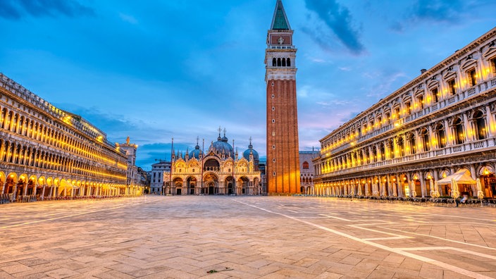 Der leere Markusplatz in Venedig