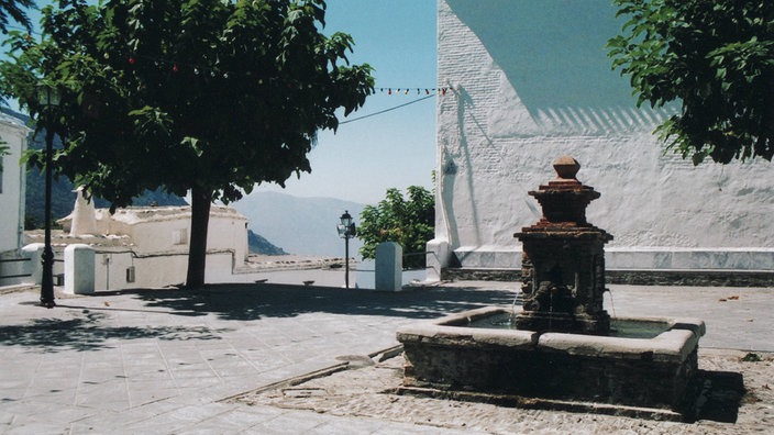 Platz im andalusien Dorf Bubion