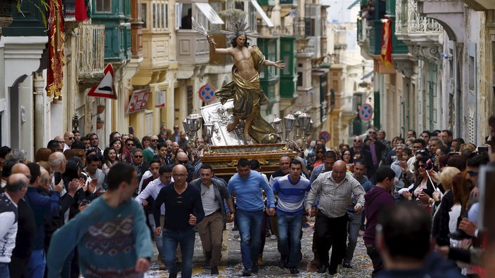 Osterprozession durch Valletta